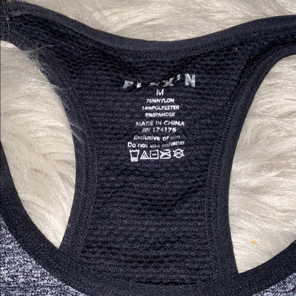 ❤️Cute Gray Sports Bra With Detail Racerback - Picture 3 of 5